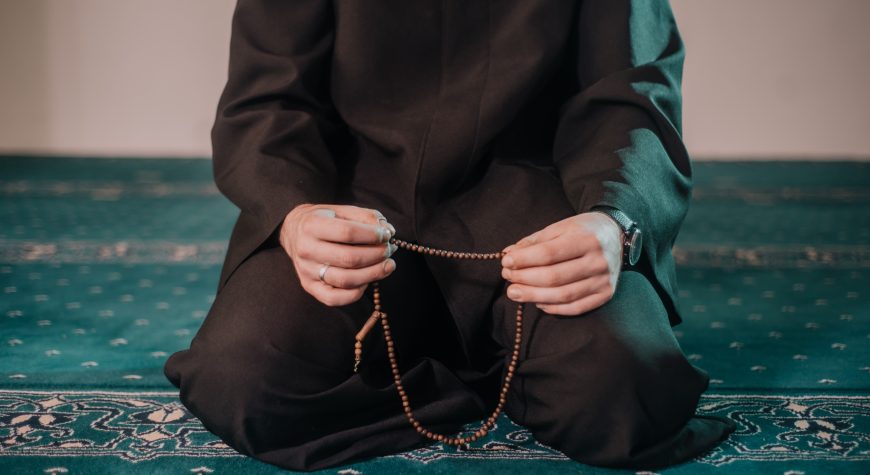 Wazifa and Istikhara Prayers to Strengthen Your Relationship